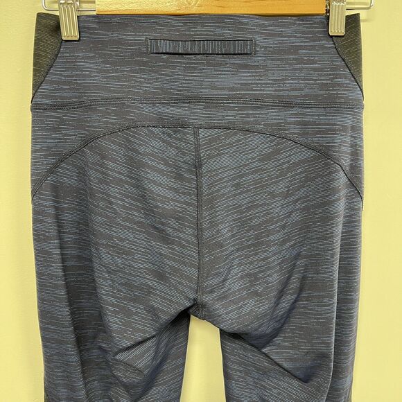 Outdoor Voices TechSweat Leggings Size S Capri Crop Blue Black Mid Rise Gym - Picture 4 of 9